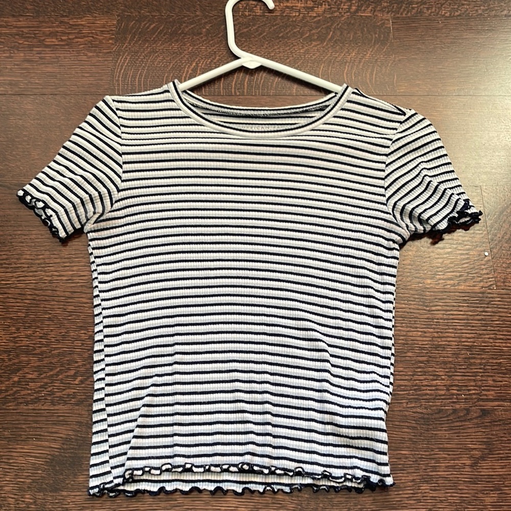 American Eagle tshirt